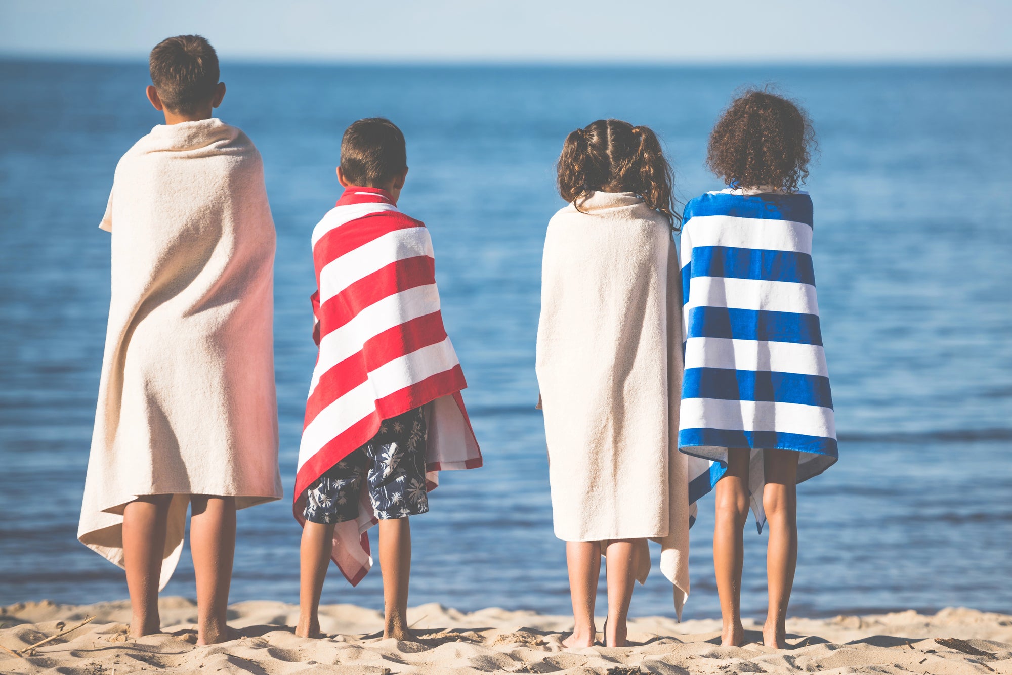 The Differences Between Beach Towels and Bath Towels
