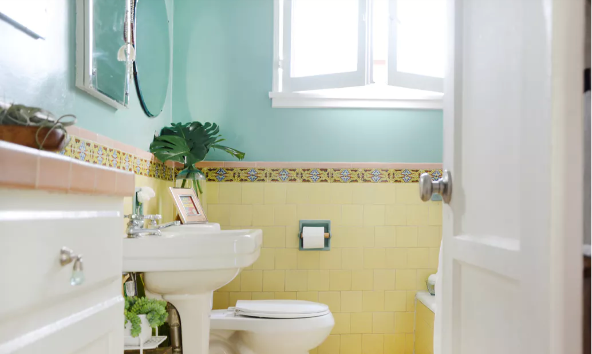 One Trick that Could Make Cleaning the Toilet Fun—Okay, Not Fun But At Least Not Awful